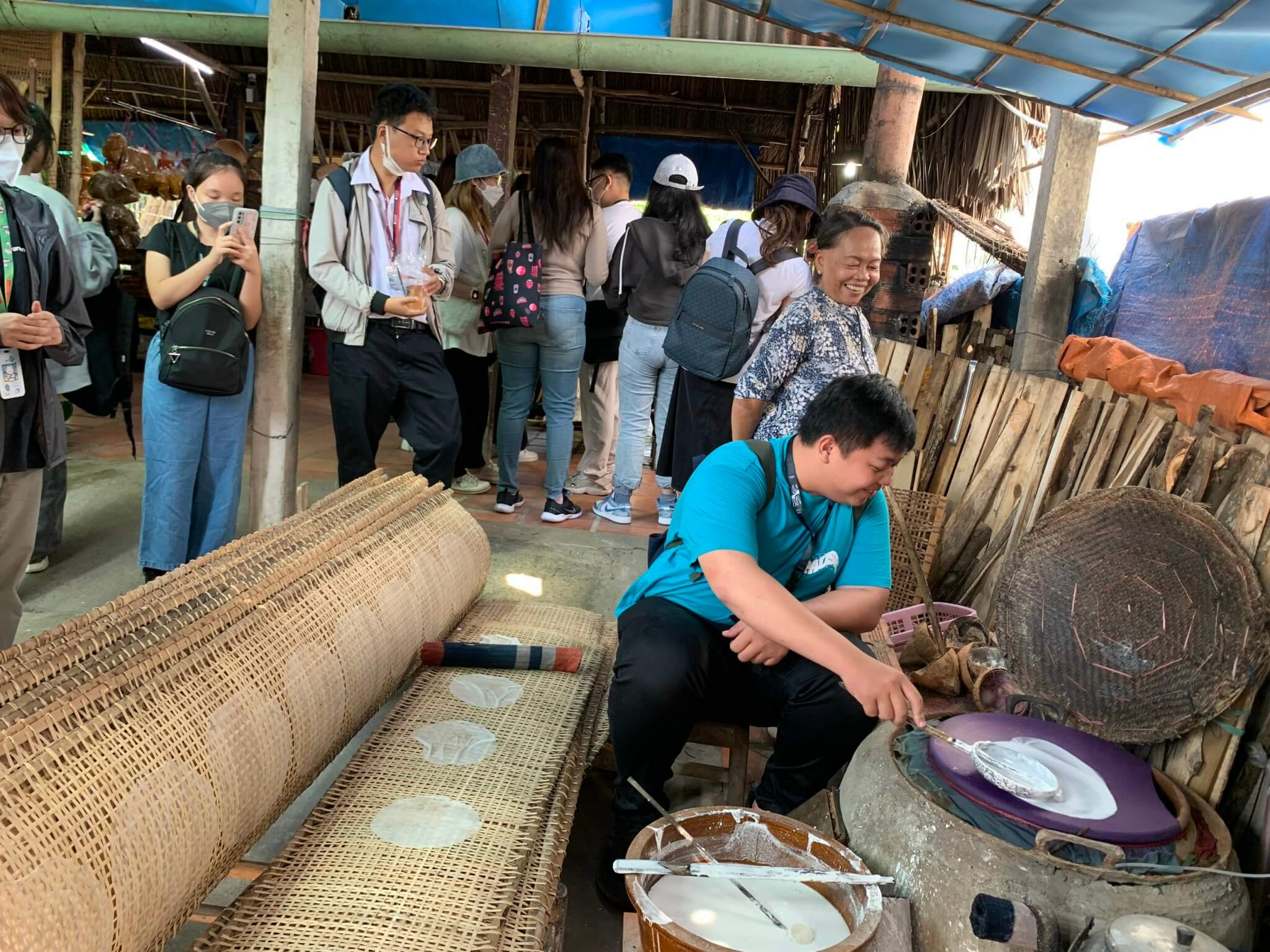 Giữ lửa làng nghề bánh tráng Phú Hòa Đông - 5