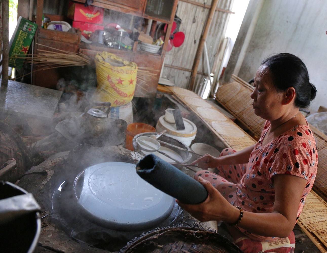 Giữ lửa làng nghề bánh tráng Phú Hòa Đông - 1