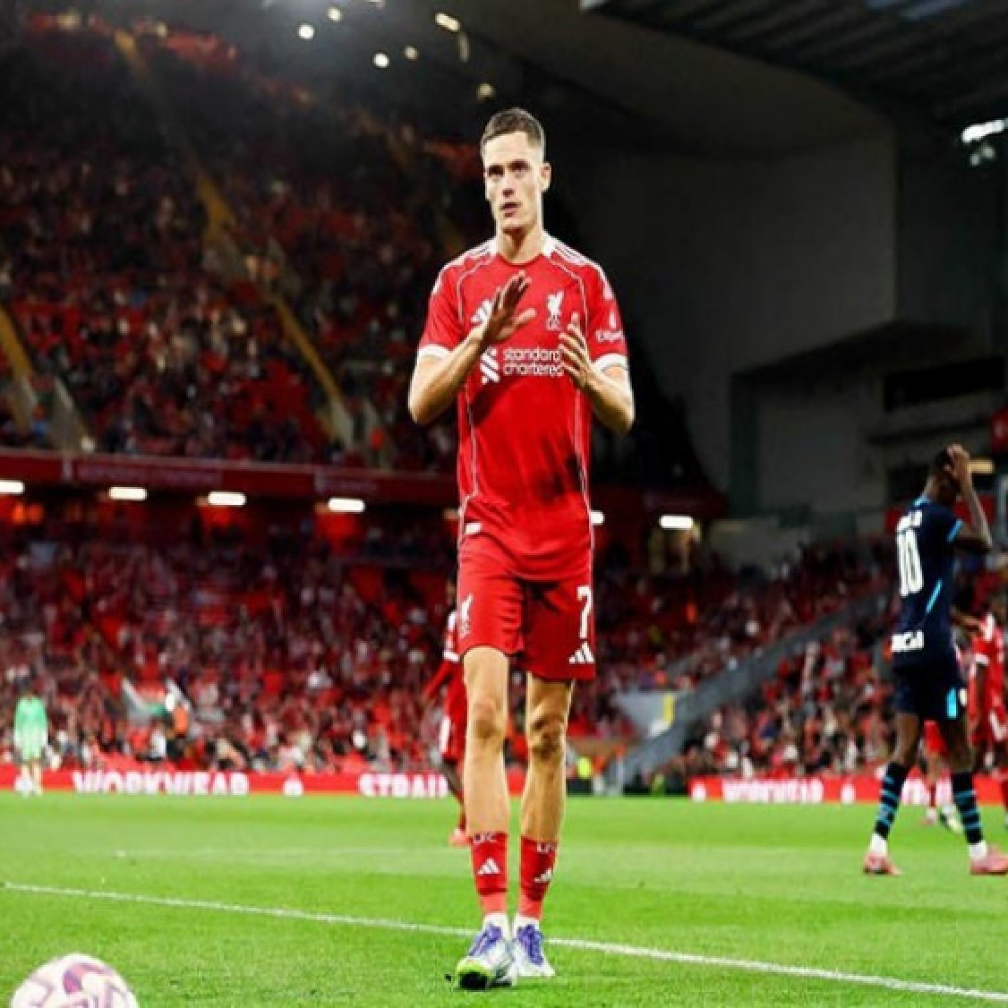  - Florian Wirtz phải thay đổi để sinh tồn ở Ngoại hạng Anh