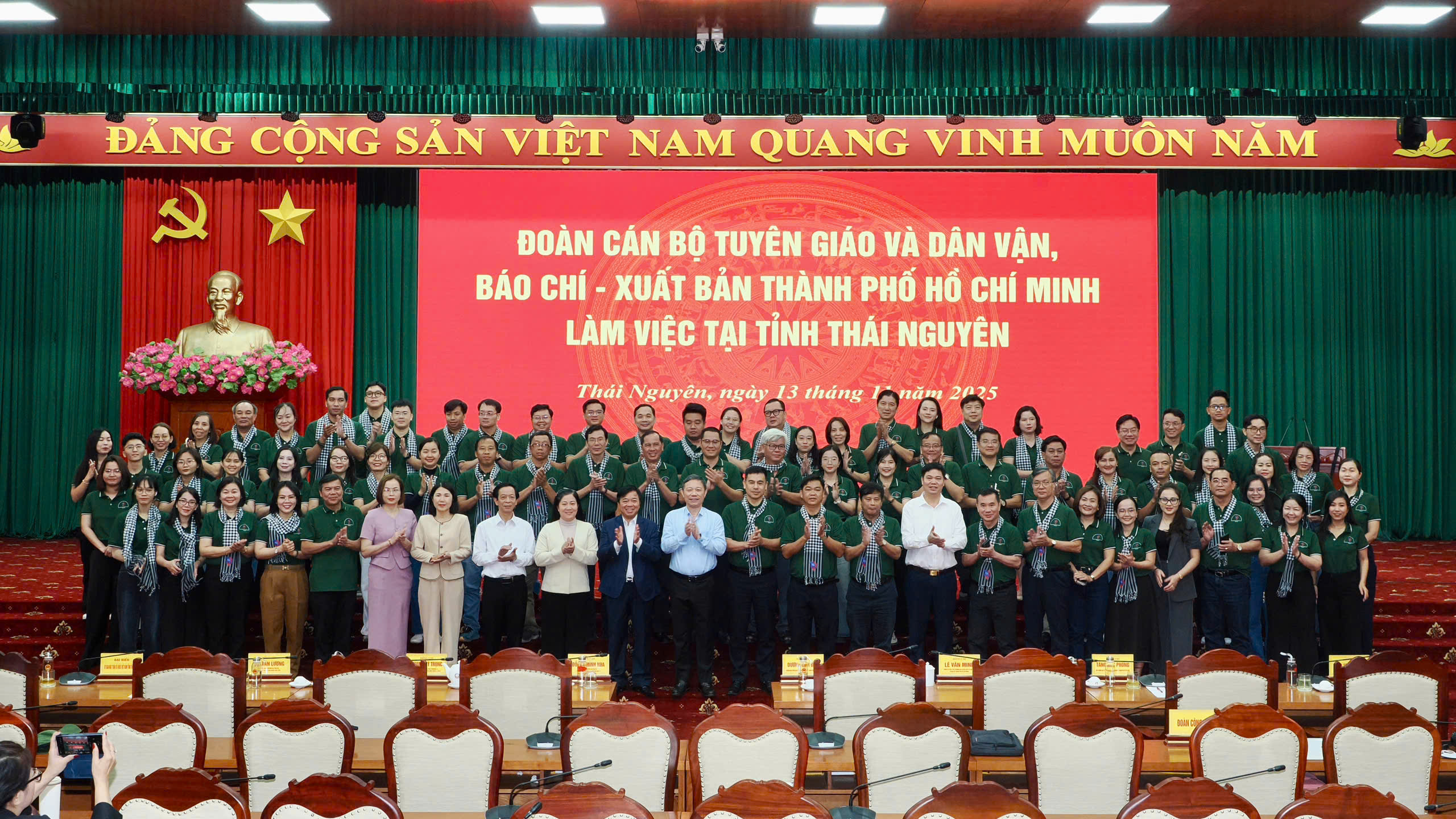 Đoàn công tác TP.HCM hướng về Thái Nguyên: Trao gửi nghĩa tình đến vùng lũ và căn cứ cách mạng - 8
