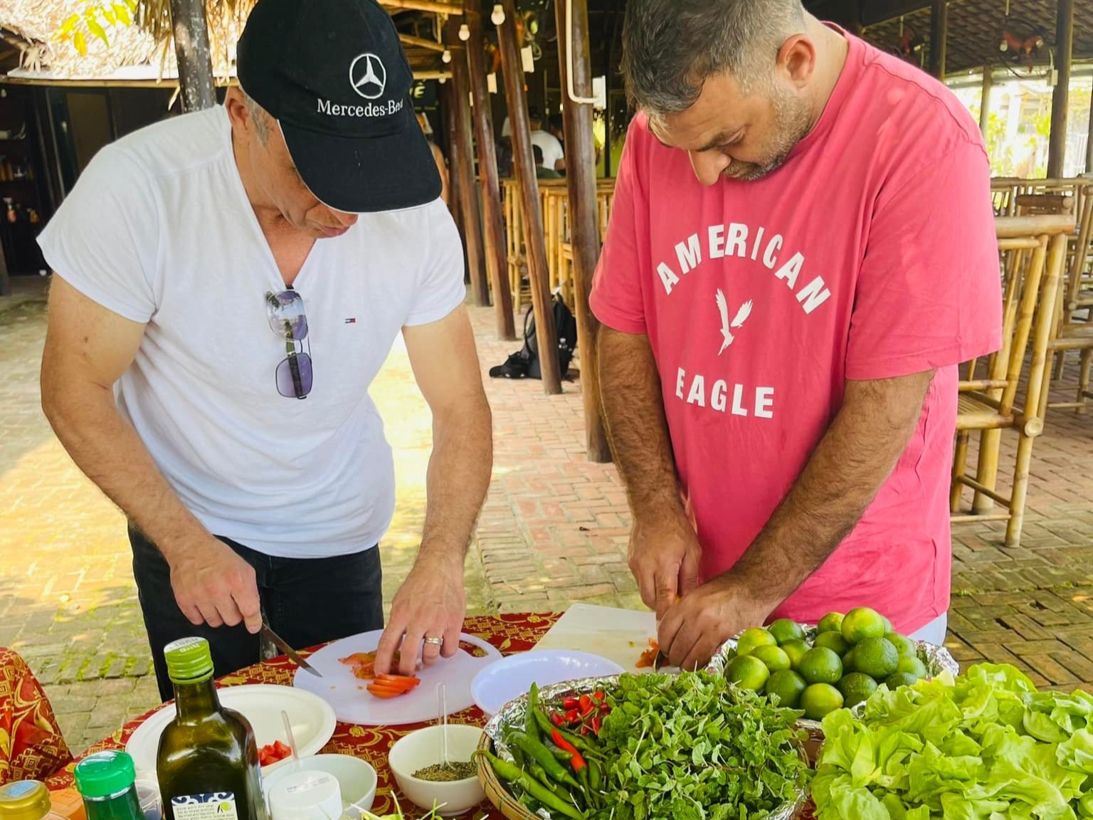 giai ma tra que: bai hoc chinh sach nao cho du lich lang nghe tp.hcm? - 5