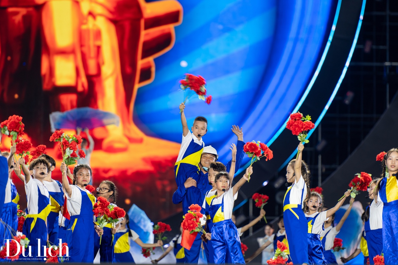 dan sao hang a quy tu tai concert cua quang ninh - 5