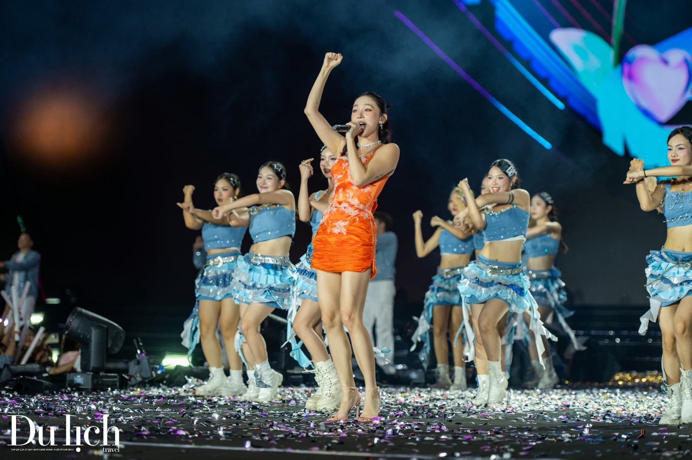 dan sao hang a quy tu tai concert cua quang ninh - 14