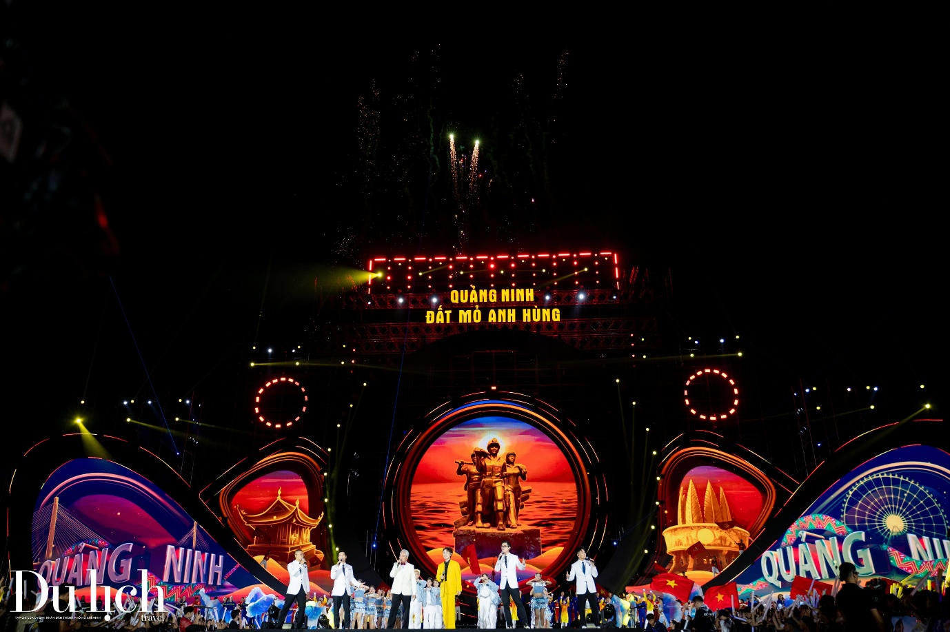 hon 30.000 khan gia ngoi kin cac khan dai concert quang ninh – dat mo anh hung - 1