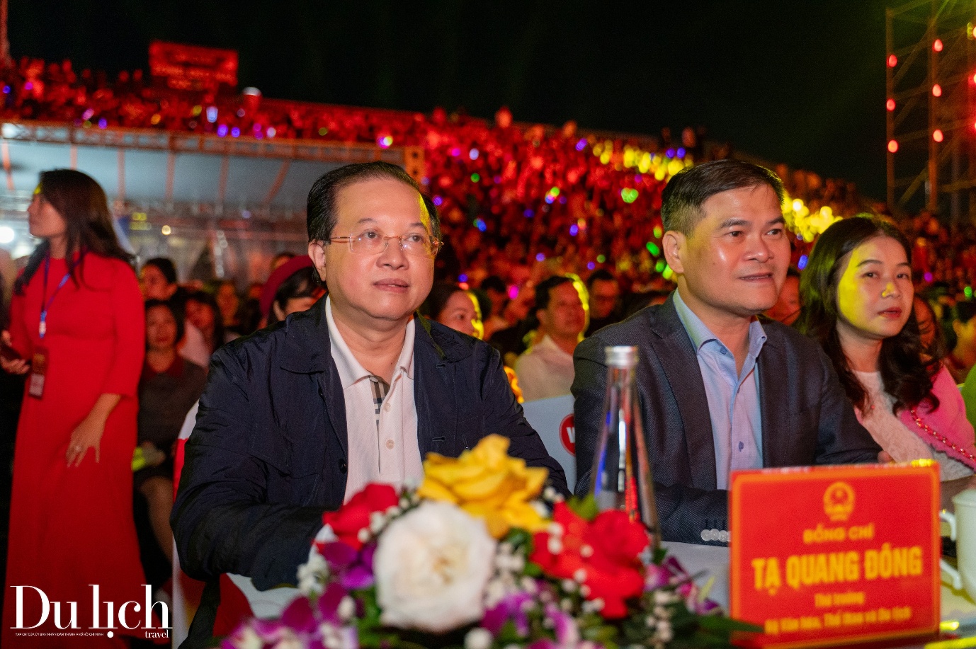hon 30.000 khan gia ngoi kin cac khan dai concert quang ninh – dat mo anh hung - 2
