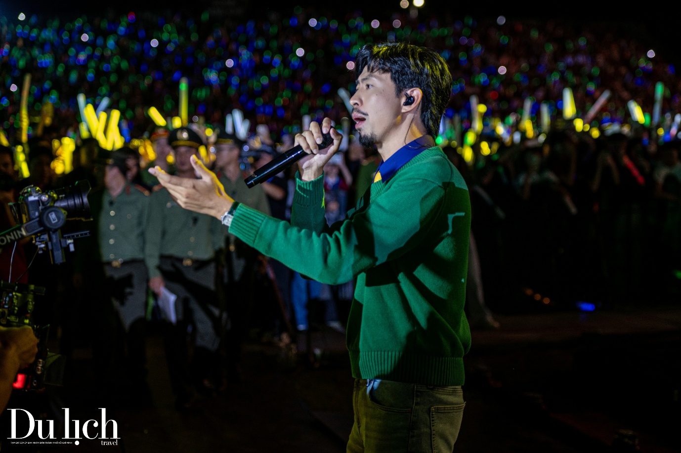 hon 30.000 khan gia ngoi kin cac khan dai concert quang ninh – dat mo anh hung - 9