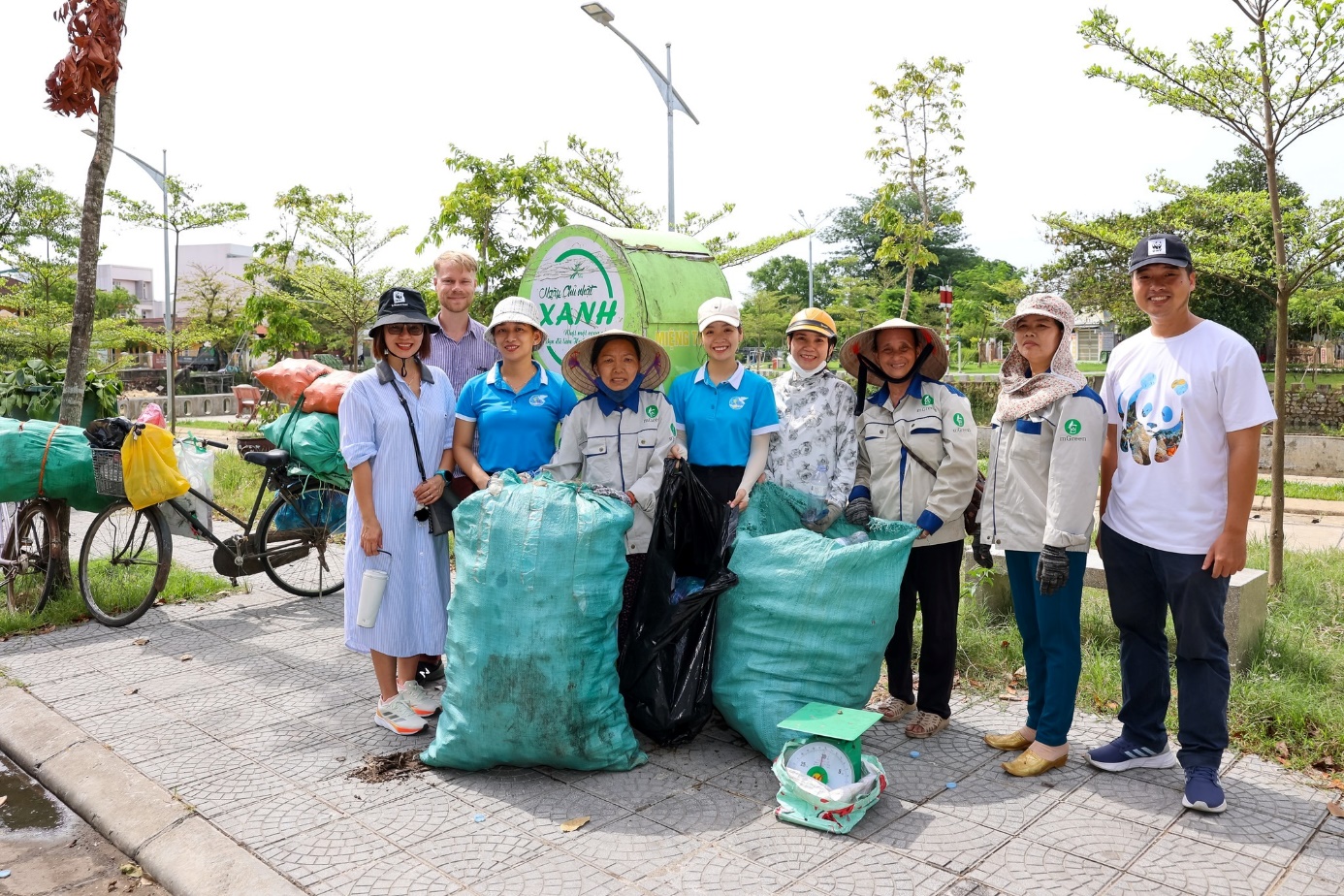 Ứng dụng công nghệ trong phân loại rác tại nguồn và quản lý chuỗi cung ứng rác tái chế - 3