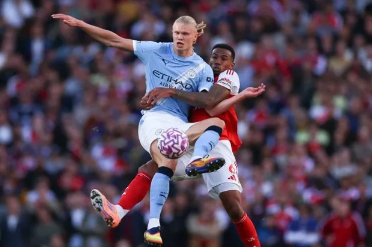 Thống kê lạ lùng tại Ngoại hạng Anh: 11 trận sút toàn trượt, hướng tới "thảm họa" - 1