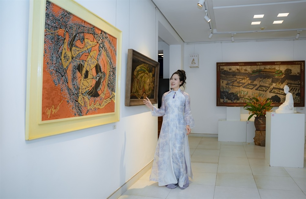 Xem triển lãm ‘Tác phẩm mỹ thuật - Sưu tập của Bảo tàng Mỹ thuật Huế’ - 2