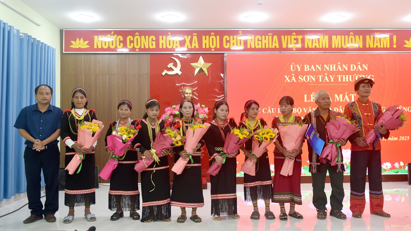 Xã Sơn Tây Thượng ra mắt 10 Câu lạc bộ Văn hóa dân gian Cồng chiêng - 7