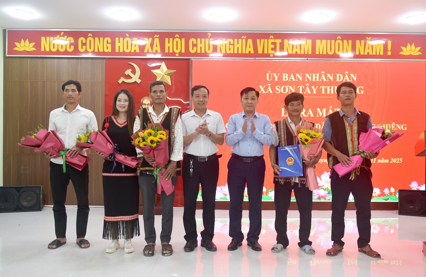 Xã Sơn Tây Thượng ra mắt 10 Câu lạc bộ Văn hóa dân gian Cồng chiêng - 2