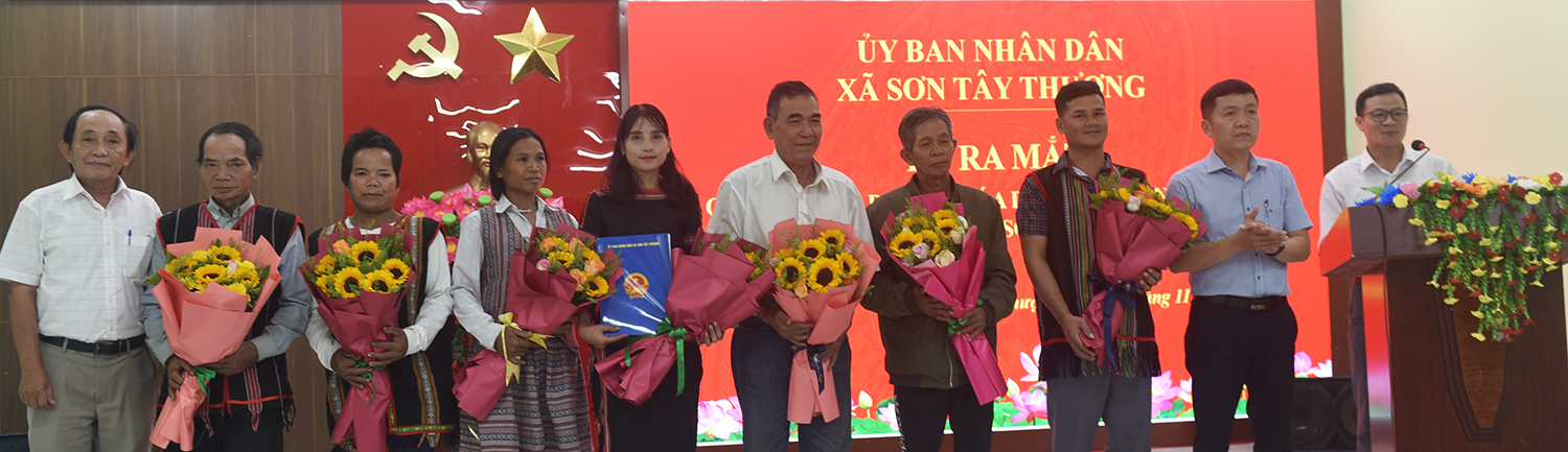 Xã Sơn Tây Thượng ra mắt 10 Câu lạc bộ Văn hóa dân gian Cồng chiêng - 4