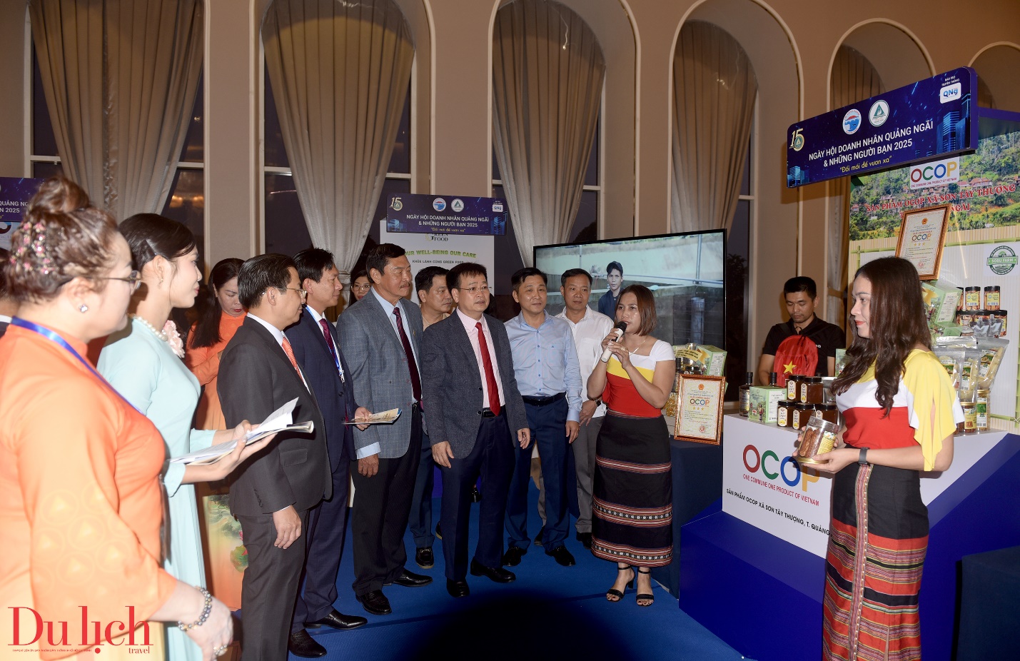 hanh trinh tim huong ra cho nong san vung cao quang ngai - 2