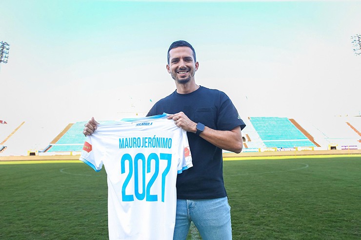 CLB Nam Định công bố HLV trưởng người Bồ Đào Nha làm thầy Xuân Son - 1