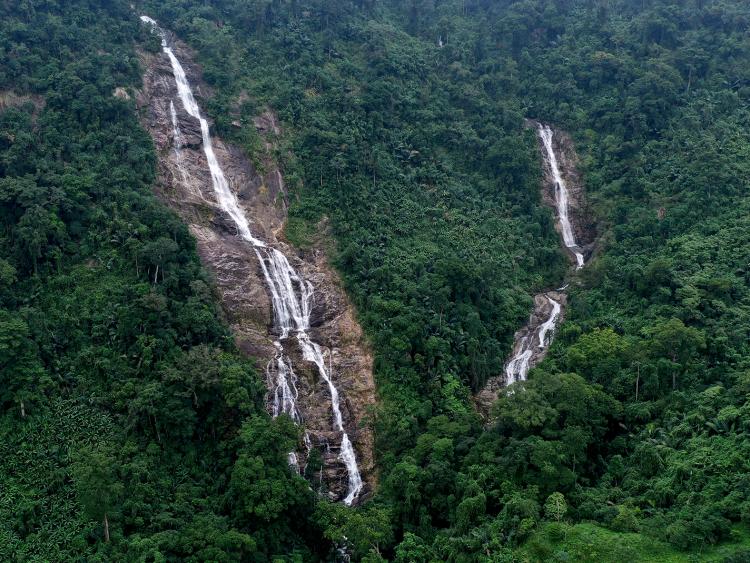 Vẻ đẹp hoang sơ của thác Lụa – Dải lụa trắng giữa đại ngàn Trường Sơn