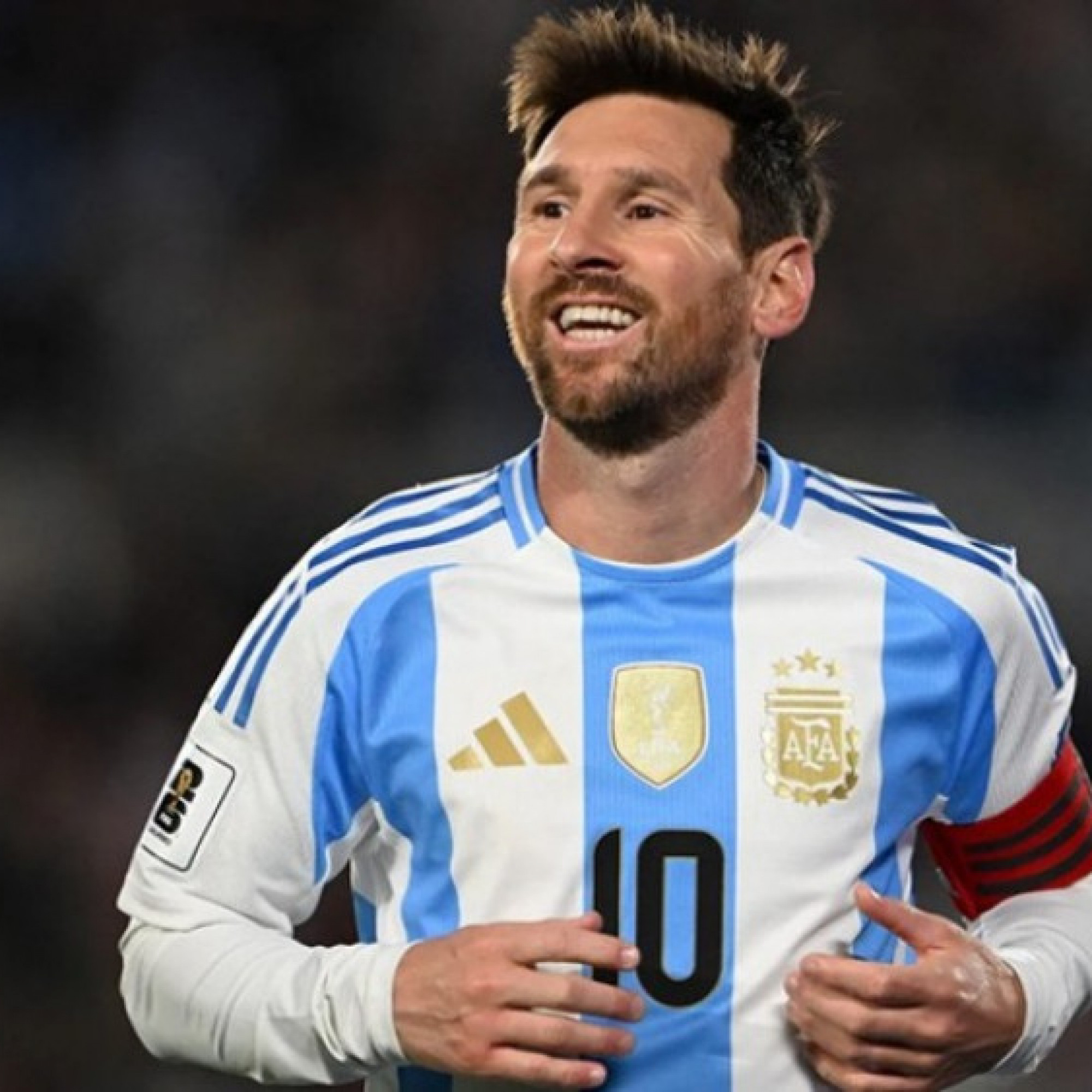  - Video bóng đá Angola - Argentina: Messi tỏa sáng, 1 bàn & 1 kiến tạo