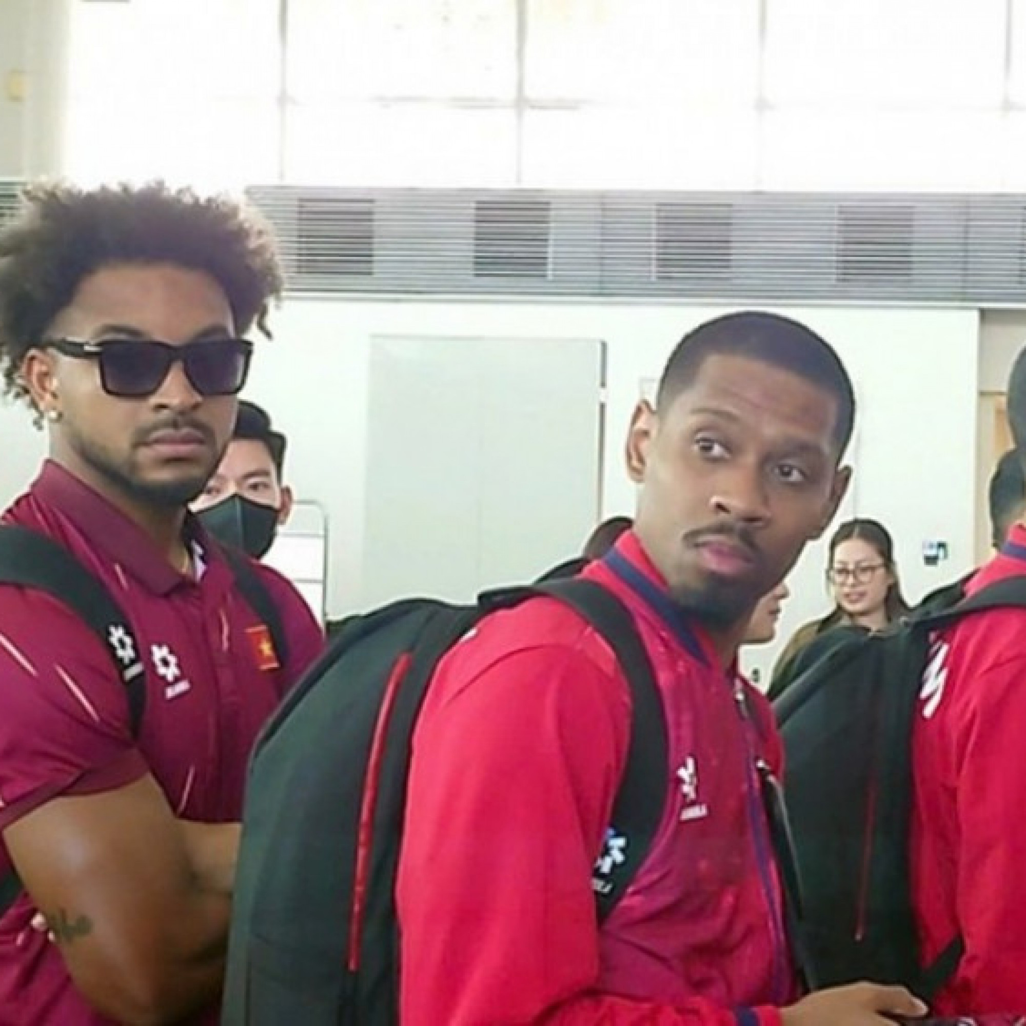  - Xuân Son cực ngầu cùng ĐT Việt Nam lên đường đi đấu Lào