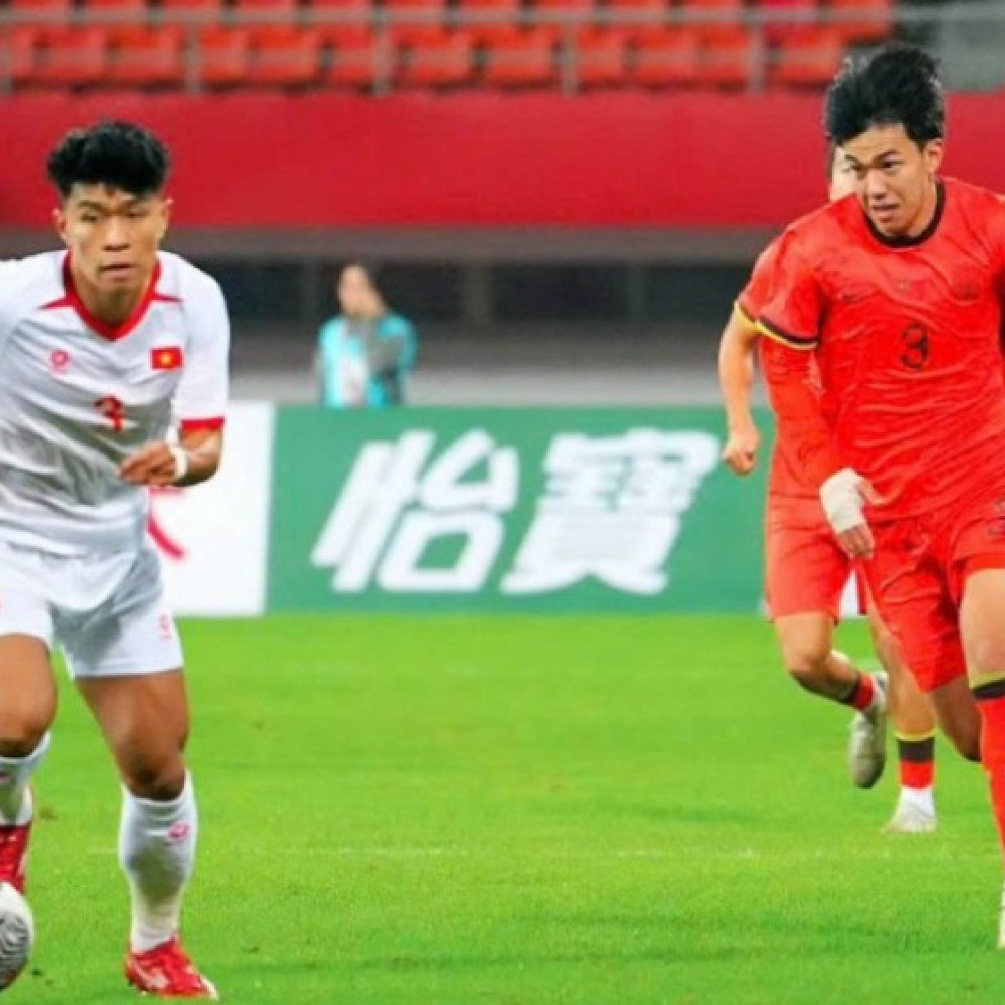  - Trực tiếp bóng đá U22 Trung Quốc - U22 Hàn Quốc: Chủ nhà dồn lên ép sân từ sớm (Panda Cup)