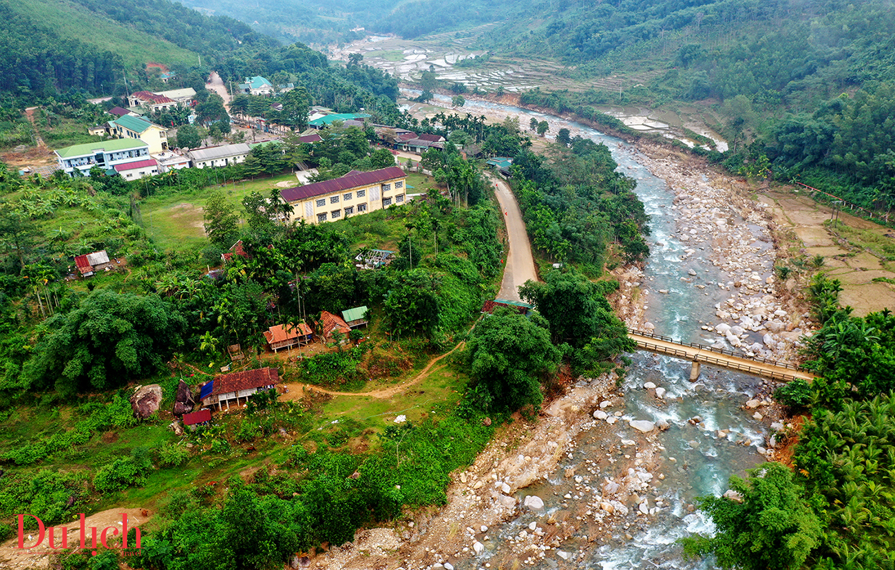 ve dep hoang so cua thac lua – dai lua trang giua dai ngan truong son - 9