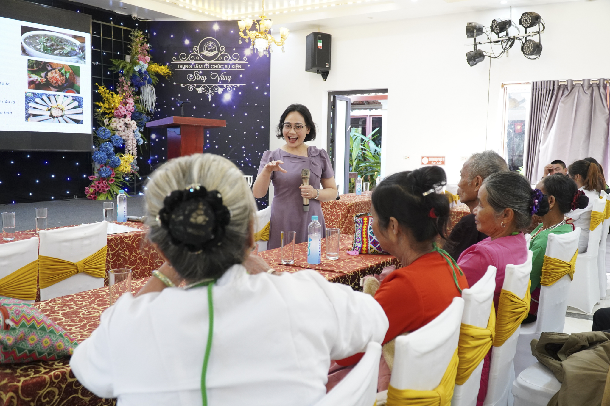 'Chạm' vào di sản ẩm thực Mường để mở ra sinh kế mới - 13