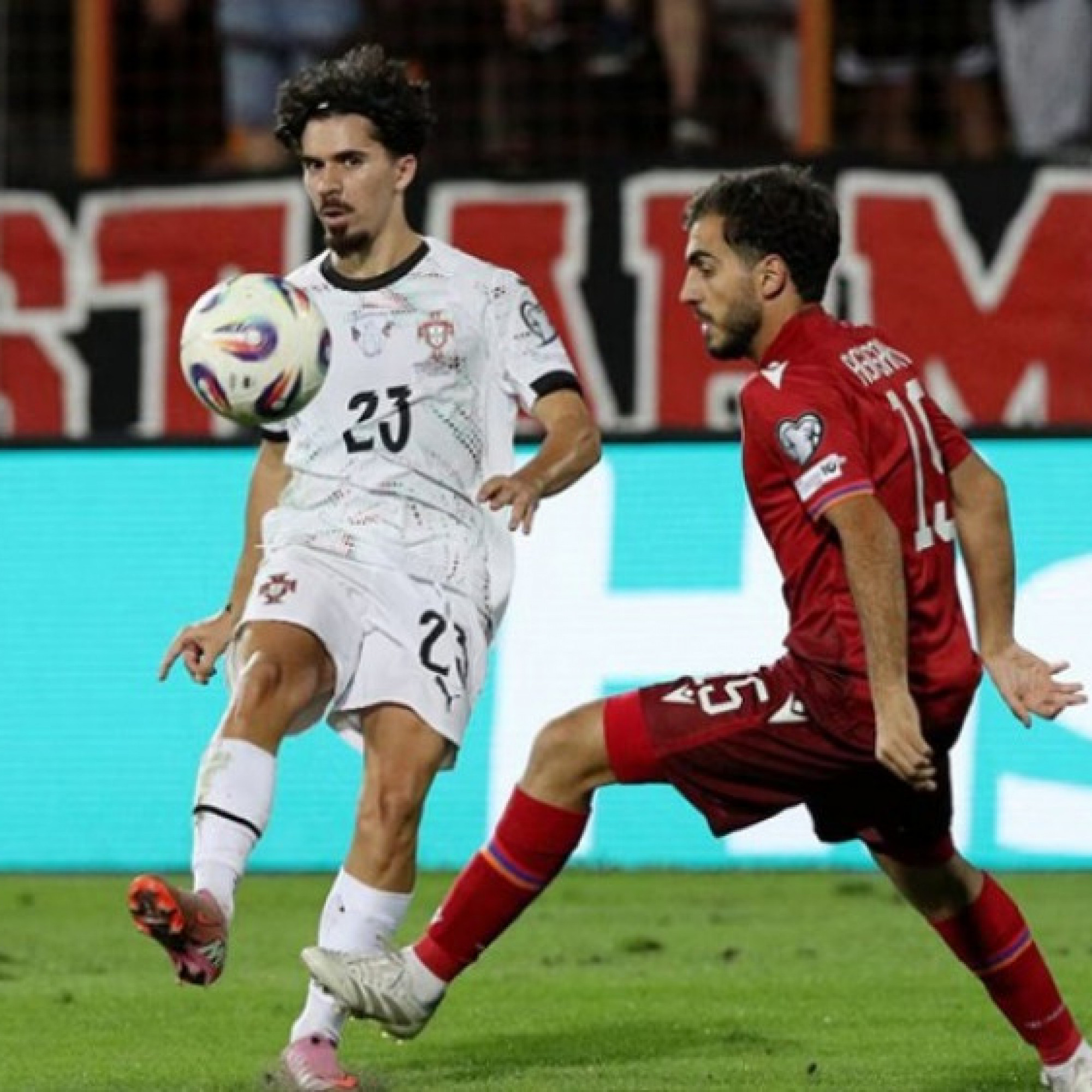  - Trực tiếp bóng đá Bồ Đào Nha - Armenia: "Brazil châu Âu" nắm quyền tự quyết (Vòng loại World Cup)