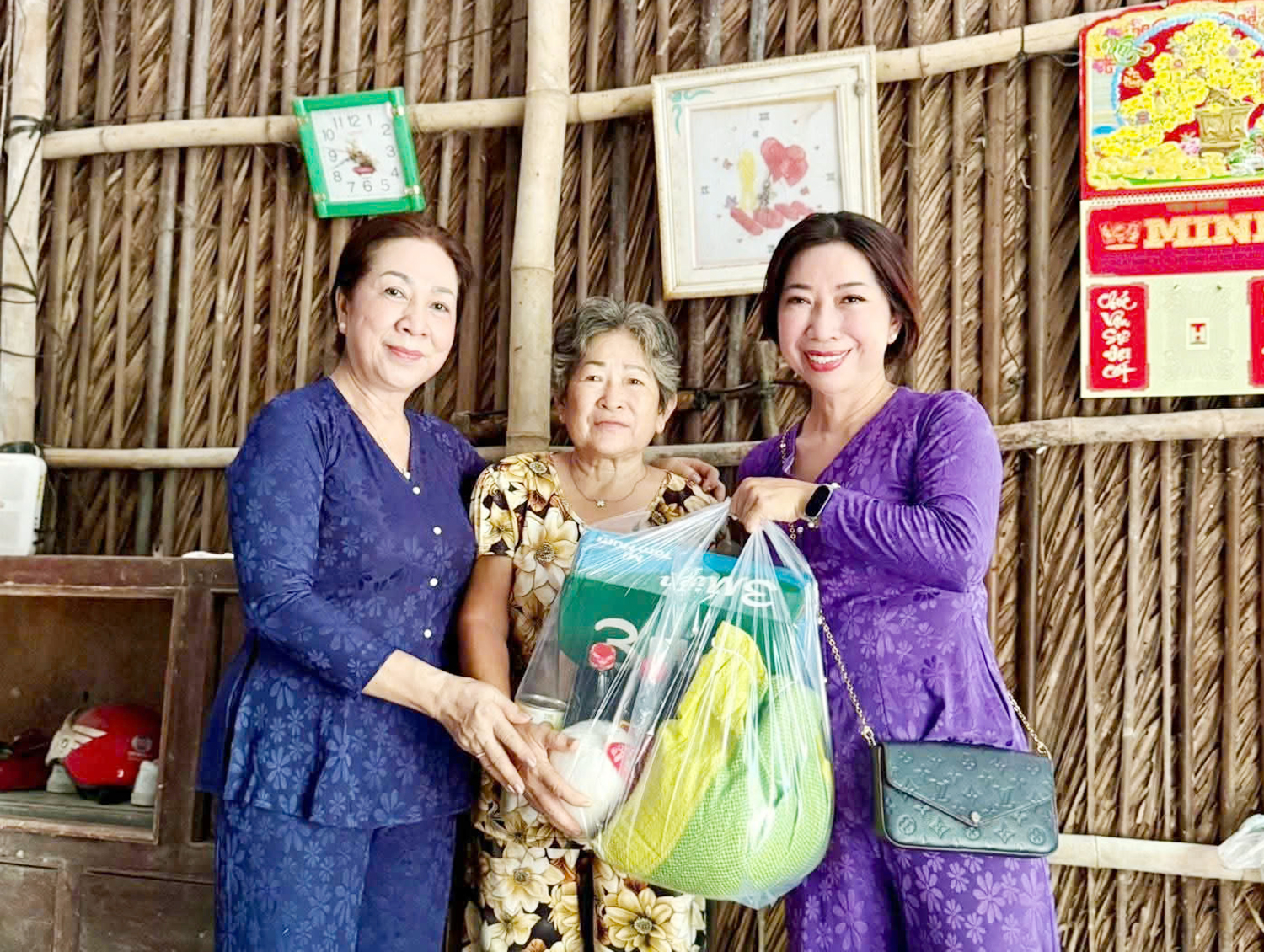 Đoàn bác sĩ TP.HCM khám bệnh, phát thuốc miễn phí tại Cần Thơ - 7