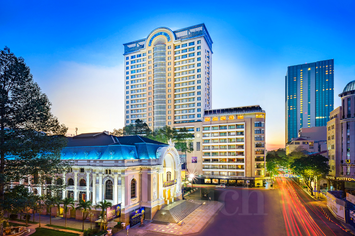 Du lịch TP.HCM sưu tập thêm cặp giải thưởng World Luxury Hotel Awards - 1