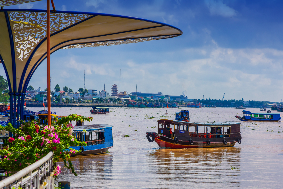 Dọc ngang miền sông nước ghé thăm xưởng đóng thuyền bên cồn - 1