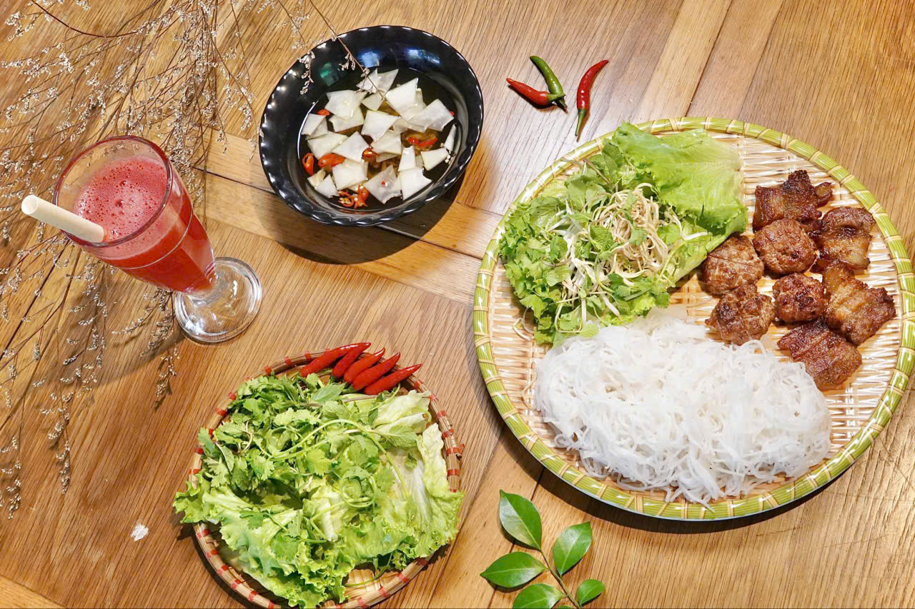 Từ 'Hộ chiếu Ẩm thực Đà Nẵng' đến quán ăn được Liên hoan phim châu Á lựa chọn - 1