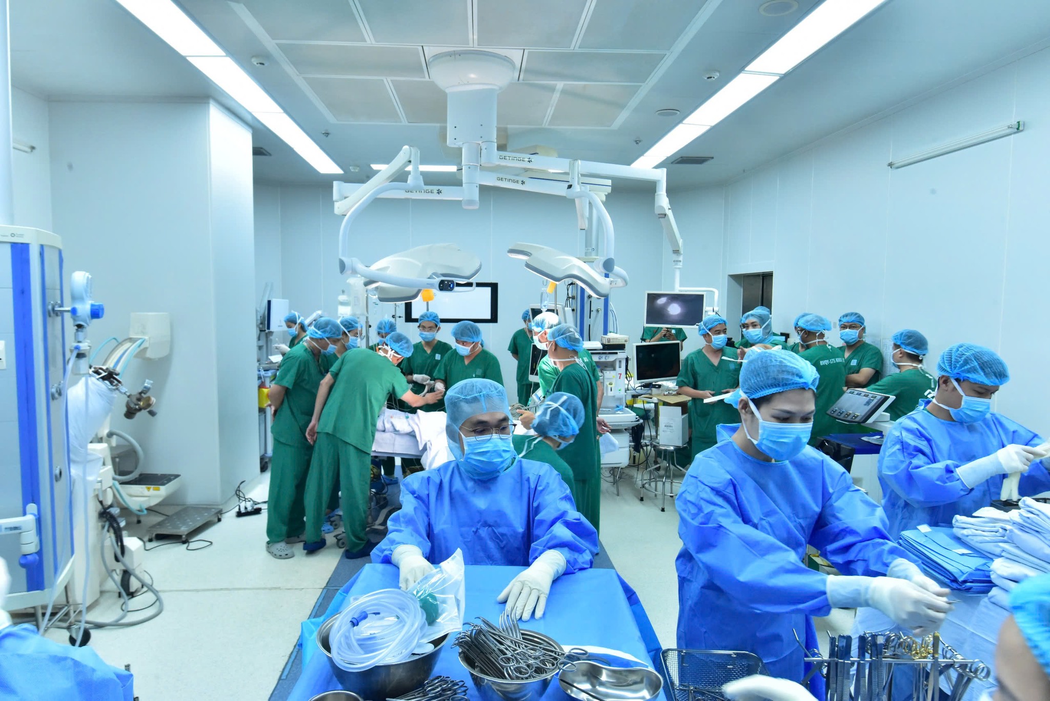 PGS.TS.TTND Nguyễn Hồng Sơn: 'Tượng đài tưởng niệm các nạn nhân COVID-19 không chỉ là công viên' - 3