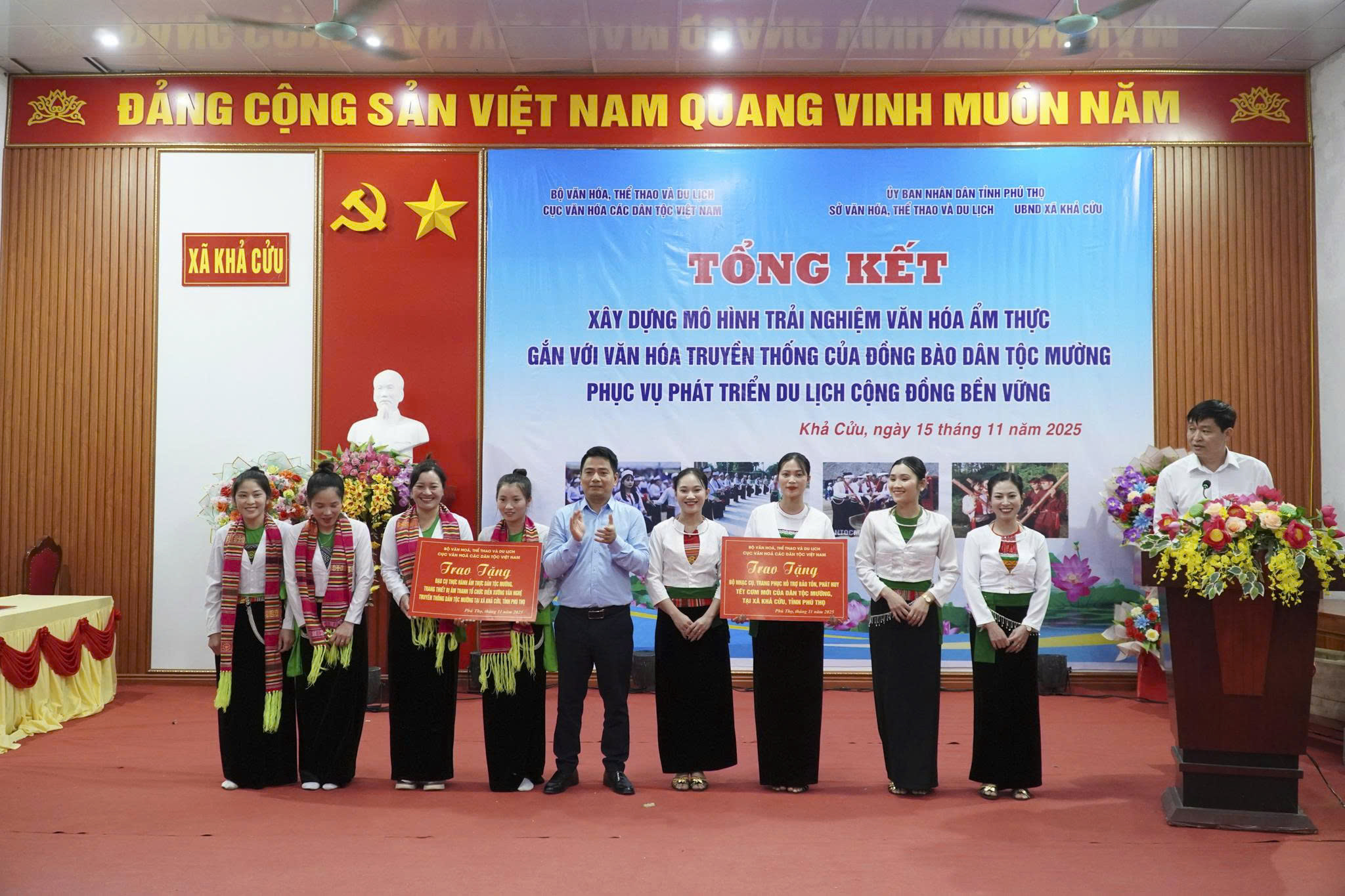 du lich cong dong o kha cuu: nhung buoc di dau tien tren hanh trinh moi - 3