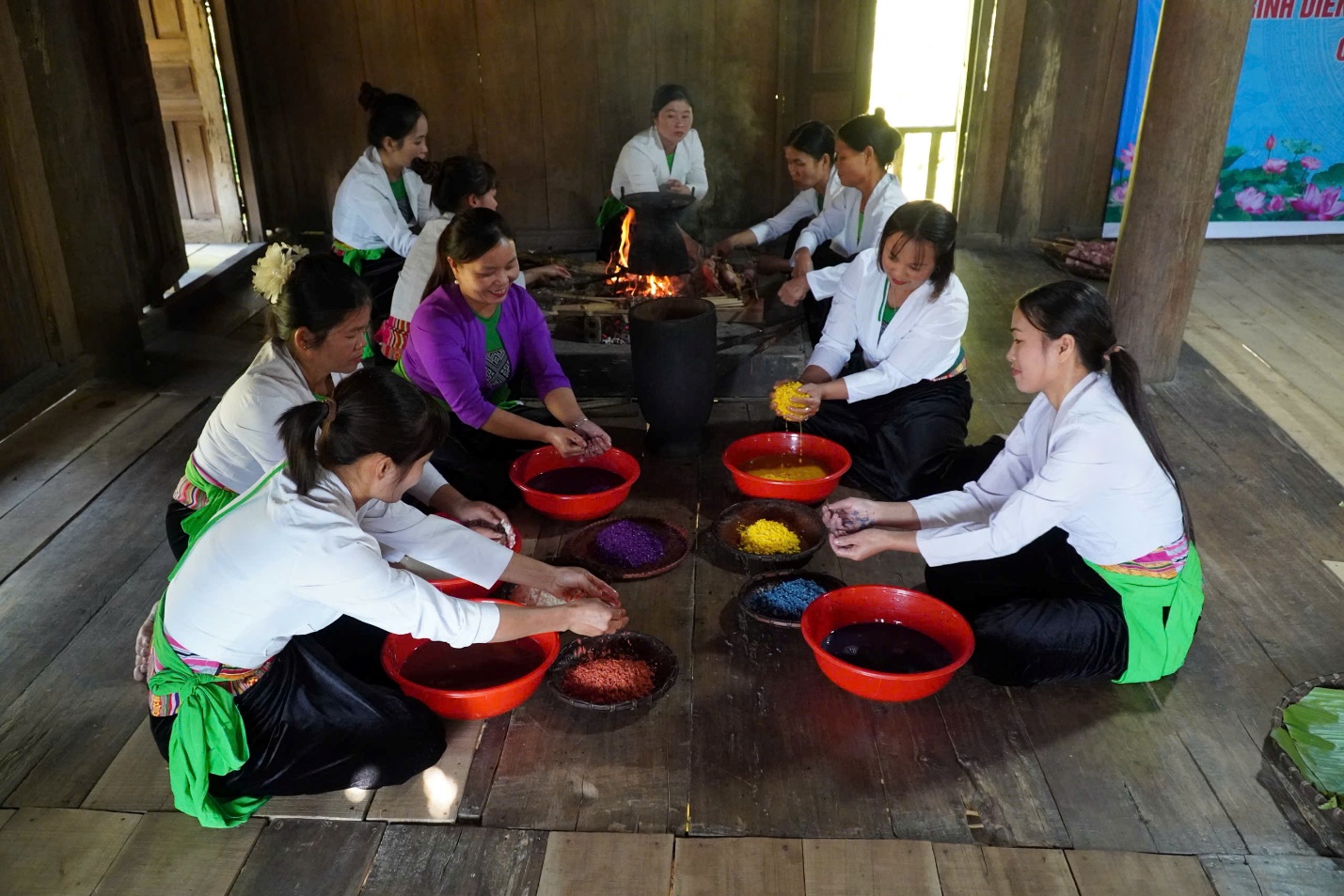 den kha cuu “cham” vao tung my thuc - 12