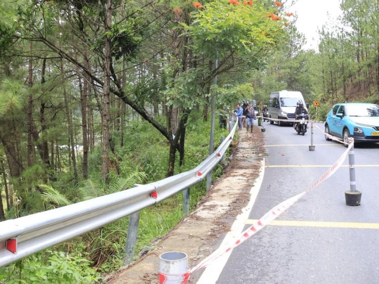 Lâm Đồng cấm xe tải trên 15 tấn lưu thông tại đèo Mimosa do sạt lở