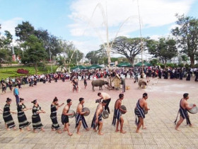  - Quy tụ nhiều nghệ nhân tại Liên hoan các câu lạc bộ cồng chiêng lần thứ I tỉnh Lâm Đồng