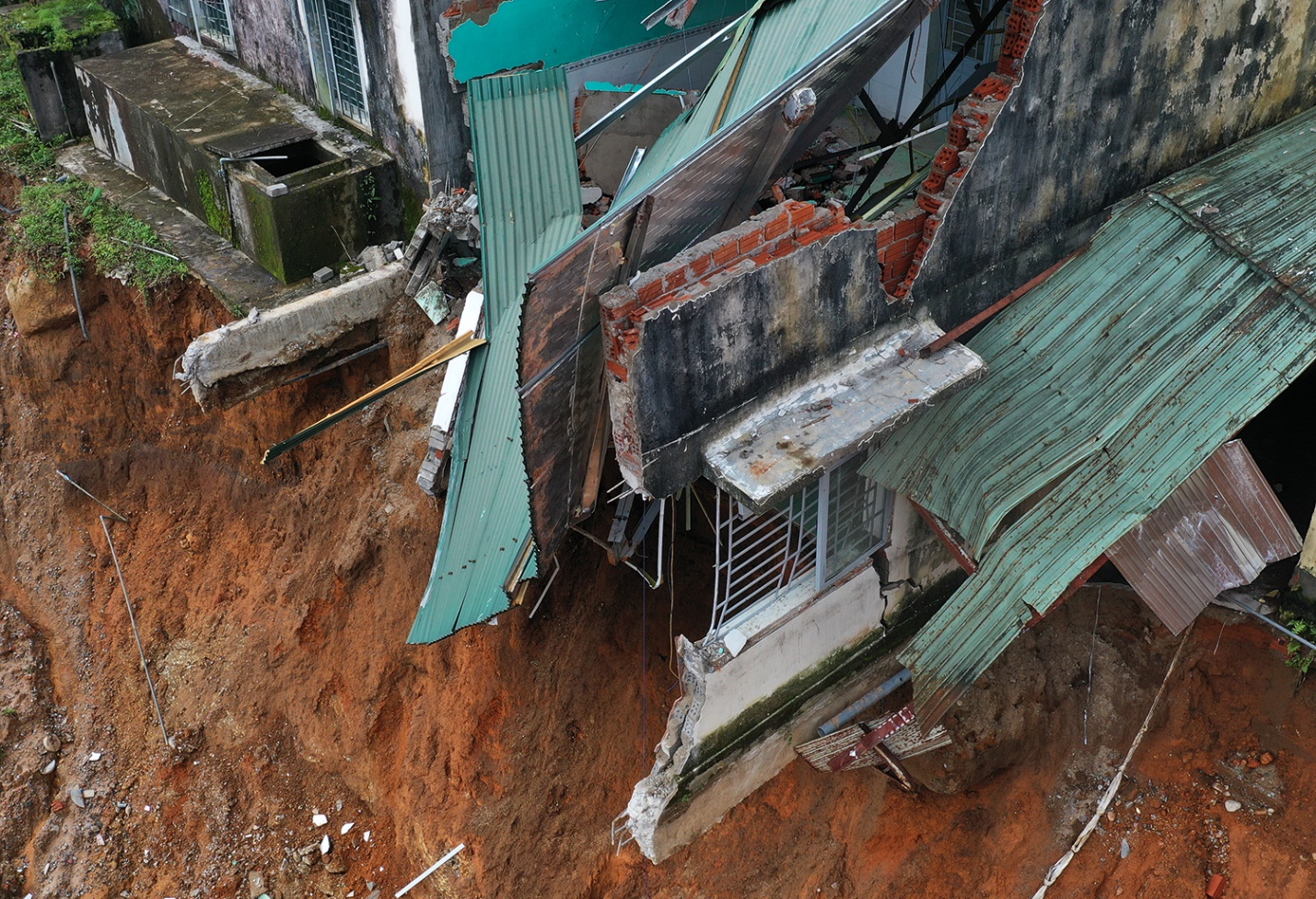 tam hoan hoat dong ky niem 20/11, so tan hang tram hoc sinh ra khoi vung lo nui - 2