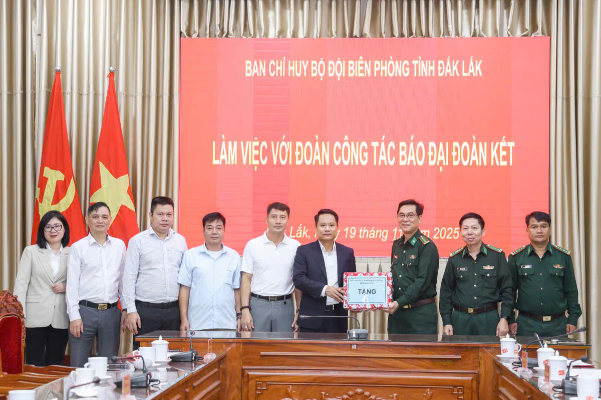 Xuân biên phòng - Ấm lòng dân bản - 1