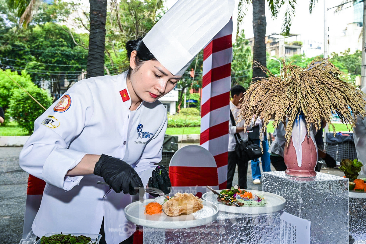 Hành trình ‘Food tour’ di sản: 100 món sợi gạo Việt phá kỷ lục, mời gọi du khách khám phá - 9