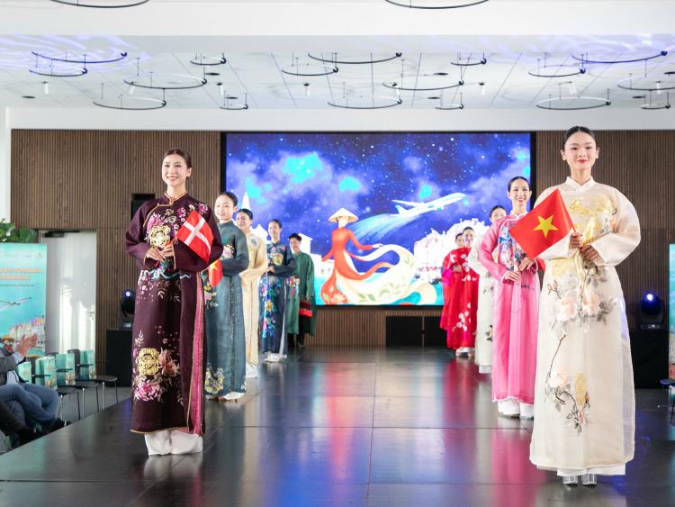 Saigontourist Group - Vietnam Airlines - Sở Du lịch TP.HCM xúc tiến du lịch Việt Nam tại Đan Mạch