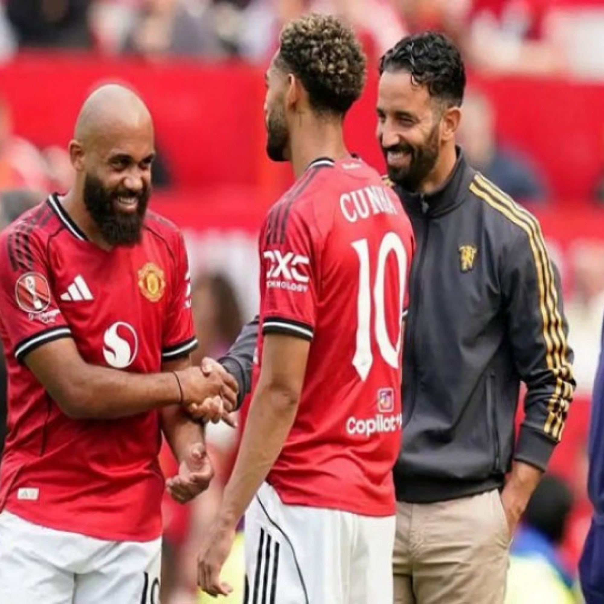  - HLV Amorim: MU còn cách xa sự hoàn hảo, bảo vệ hệ thống 3-4-3 "bằng cả tính mạng"