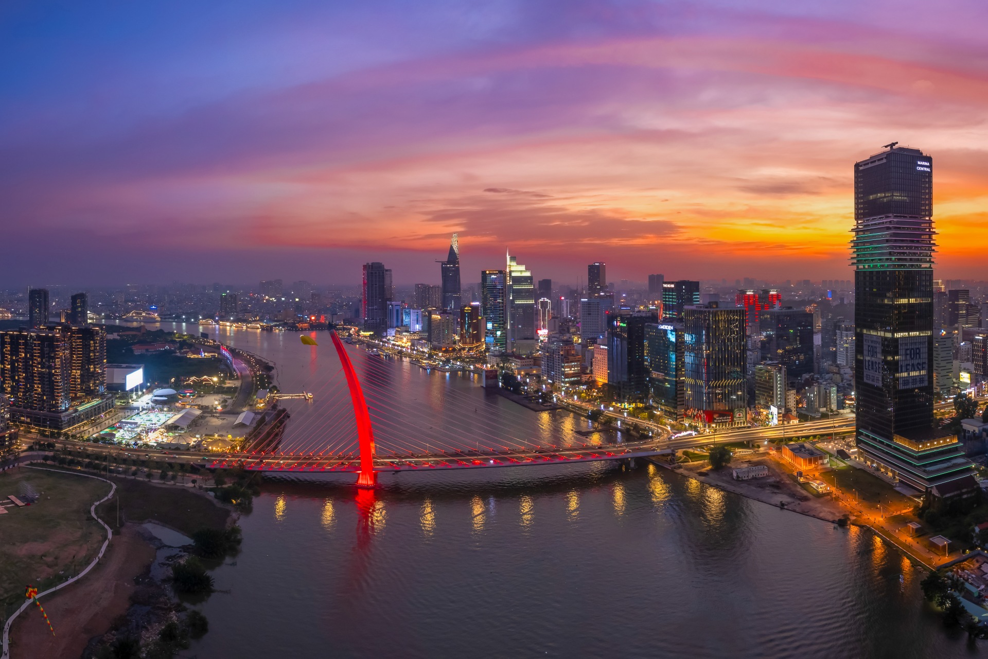 diem sang tu nghi quyet 57: tp.hcm huong toi sieu do thi du lich thong minh - 10