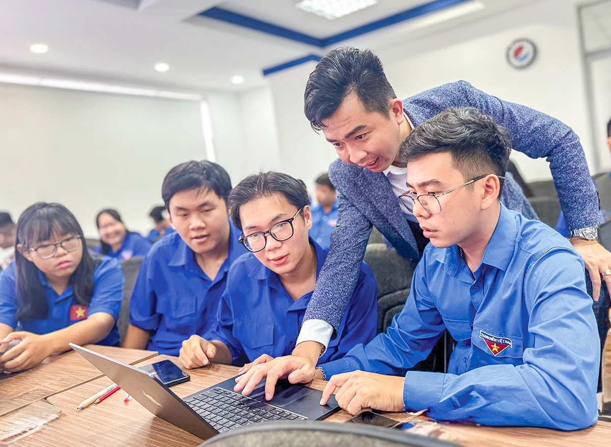 tu chiec hop sandbox den xa lo the che: giac mo vuot nguong cua tp.hcm - 10