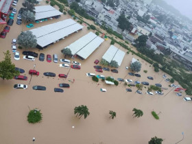  - Lũ lịch sử tại miền Trung, 6 tỉnh thành ngập lụt lan rộng