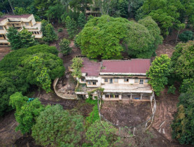  - 3 biệt thự xuống cấp tại Lý Thái Tổ bị tháo dỡ, 4 căn còn lại được gia cố