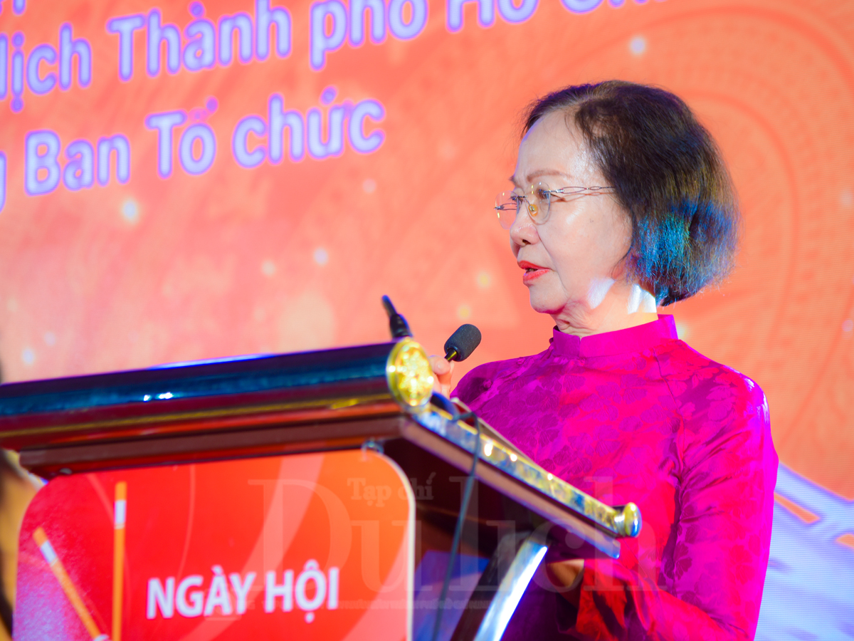 Du khách quốc tế háo hức chọn món ngon đêm khai mạc Lễ hội sợi gạo Việt - 14