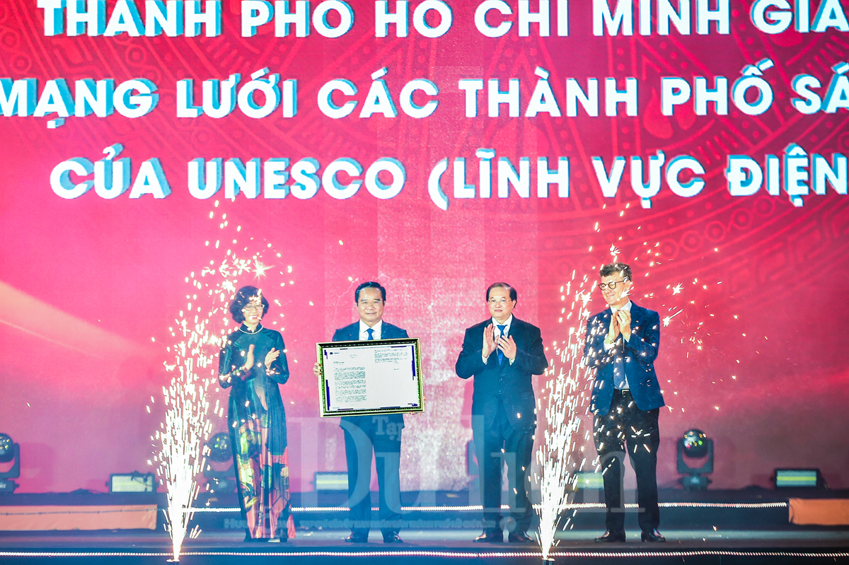 TP.HCM bừng sáng đêm chính thức trở thành Thành phố sáng tạo điện ảnh UNESCO - 11