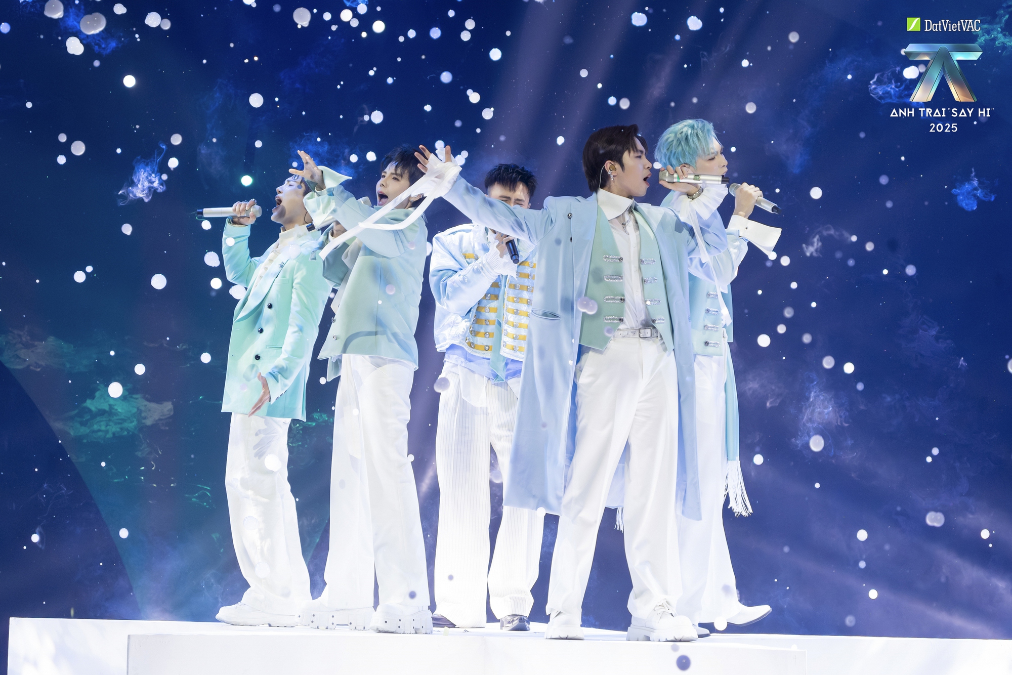 Concert Anh trai say hi mùa 2: Liệu có phá kỷ lục? - 3