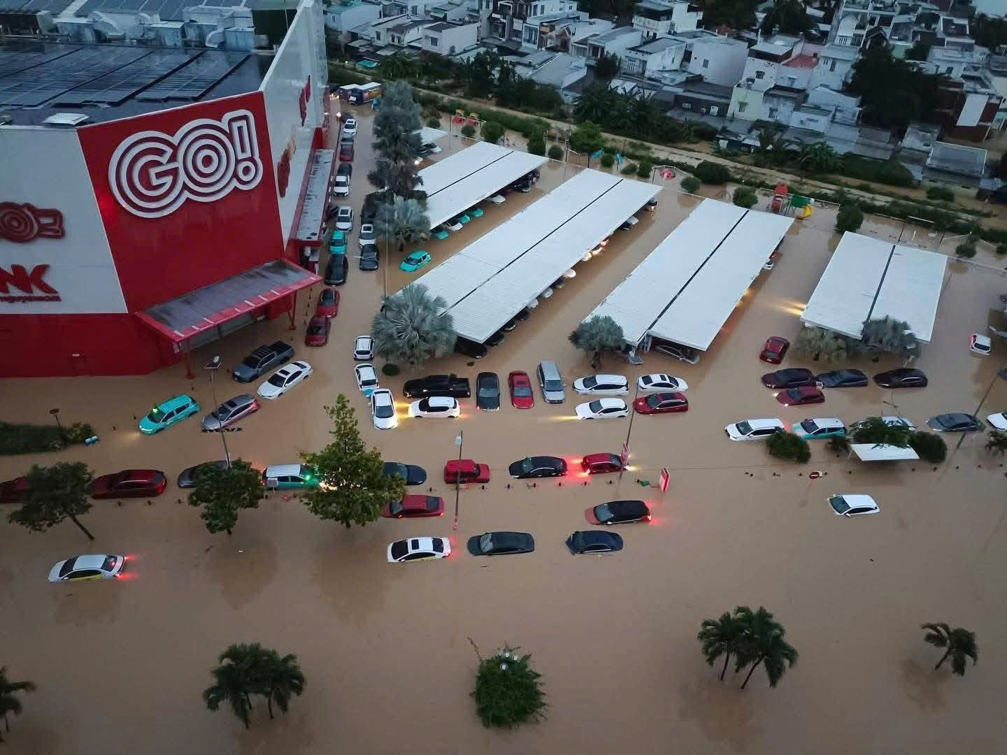 Hỗ trợ khẩn cấp 700 tỷ đồng cho 4 tỉnh khắc phục hậu quả do mưa lũ gây ra - 2