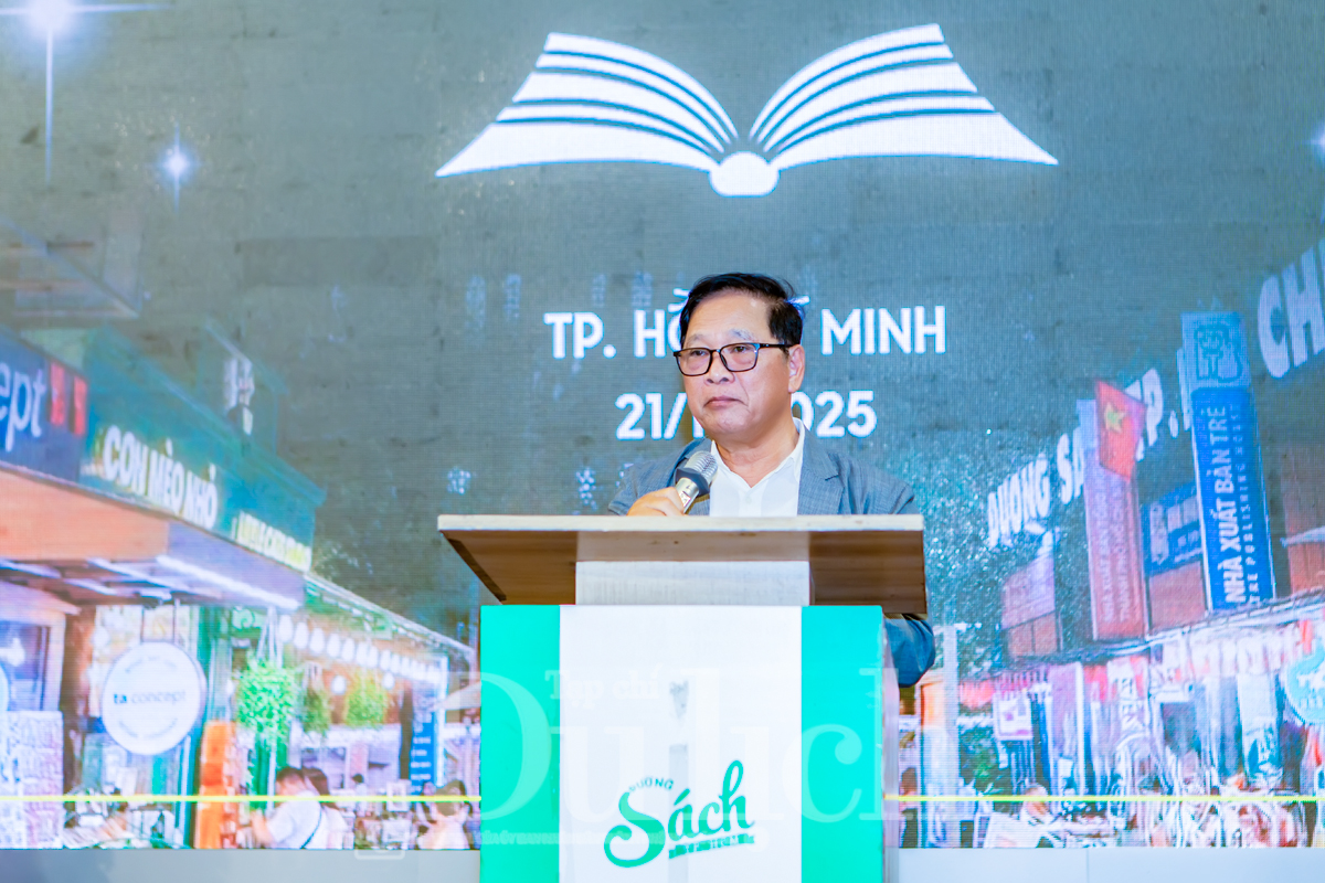 Dạo bước đêm Sài Gòn: Đánh thức đa giác quan tại 'Ngày hội sách và văn hóa' độc đáo - 4