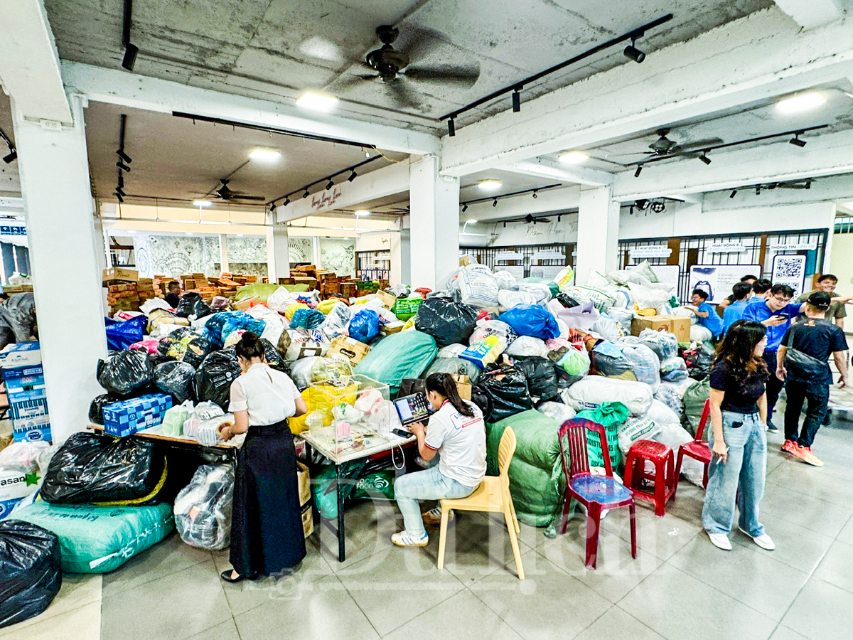 Hành trình trái tim: TP.HCM đồng loạt mở thêm nhiều trạm, nối dài yêu thương về miền Trung ruột thịt - 4