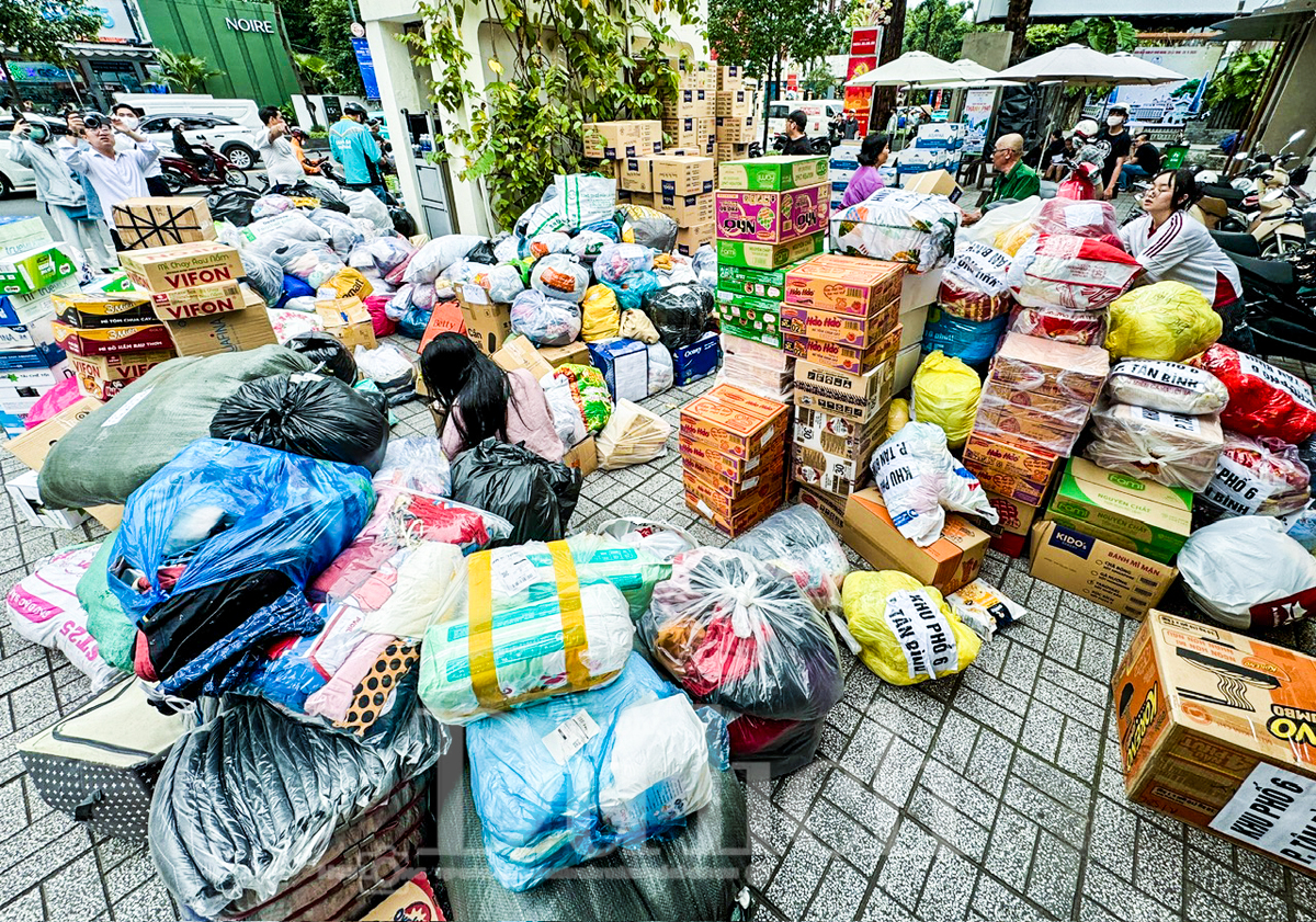 Hành trình trái tim: TP.HCM đồng loạt mở thêm nhiều trạm, nối dài yêu thương về miền Trung ruột thịt - 3